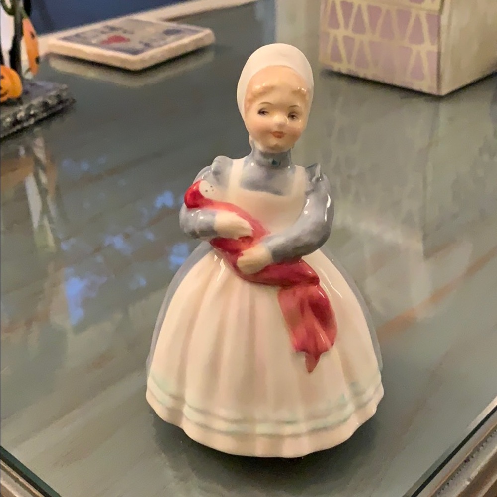 The Rag Doll, RN 2142. Bone China. Corp 1953